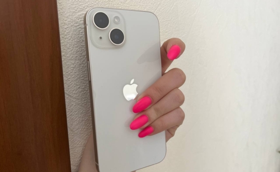 Кому бедные, а кому тараканы: в Барнауле разразился скандал из-за местной чиновницы